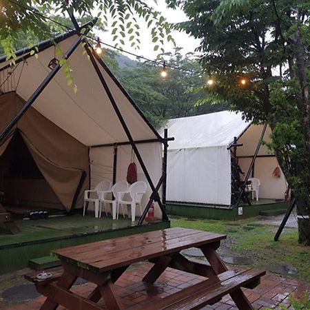 Готель Gongju Kyerongsan Glamping Donwallsoop Екстер'єр фото