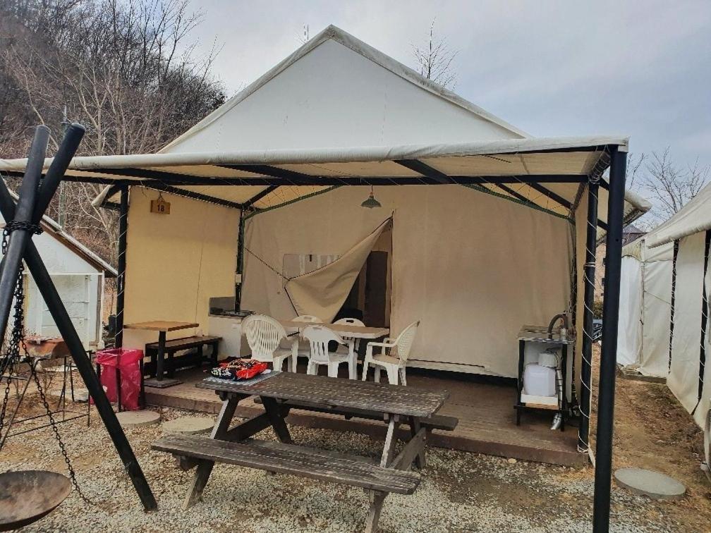 Готель Gongju Kyerongsan Glamping Donwallsoop Номер фото