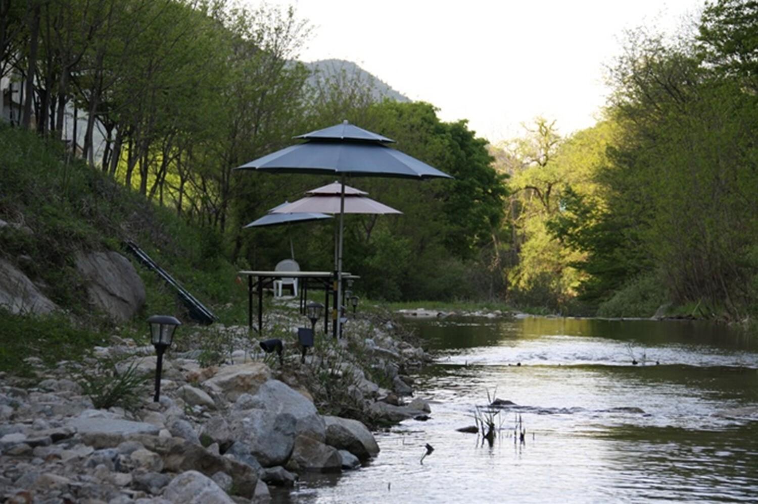 Готель Gongju Kyerongsan Glamping Donwallsoop Екстер'єр фото