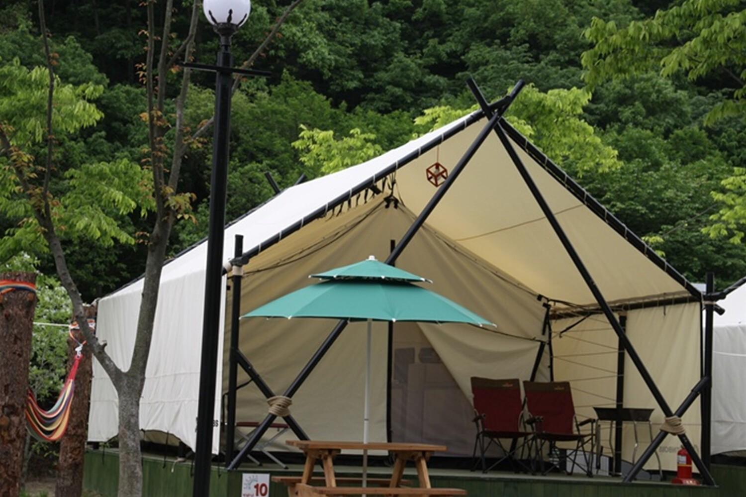 Готель Gongju Kyerongsan Glamping Donwallsoop Екстер'єр фото